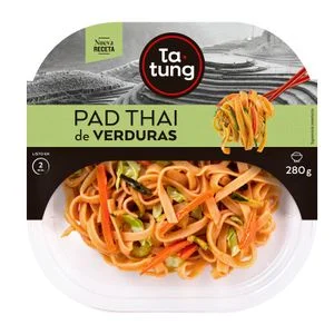 Pad Thai with vegetables Ta-Tung